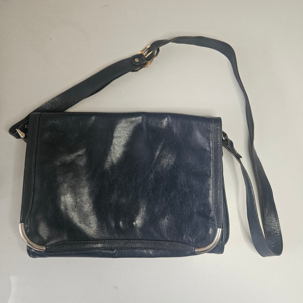 Astor Bags Vintage Navy Blue Leather Crossbody‎ Messenger Bag Silver Hardware